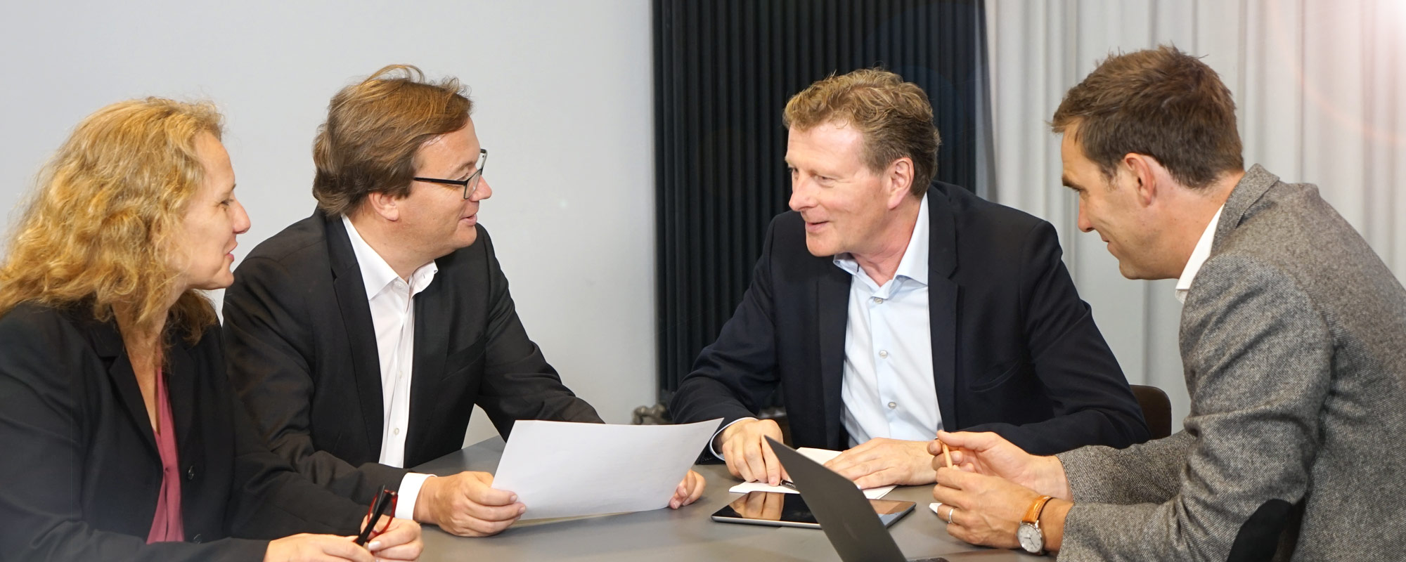 verhandlung-vertrag-ped